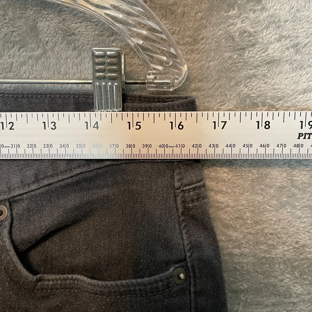 Banana Republic Men 33x32* Athletic Fit Taper Travel Jean 5 Pocket Stretch Gray